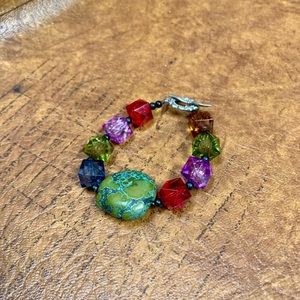 Mulicolored beaded bracelet w/stone!